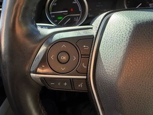 Used 2023 Toyota Camry XLE image 13