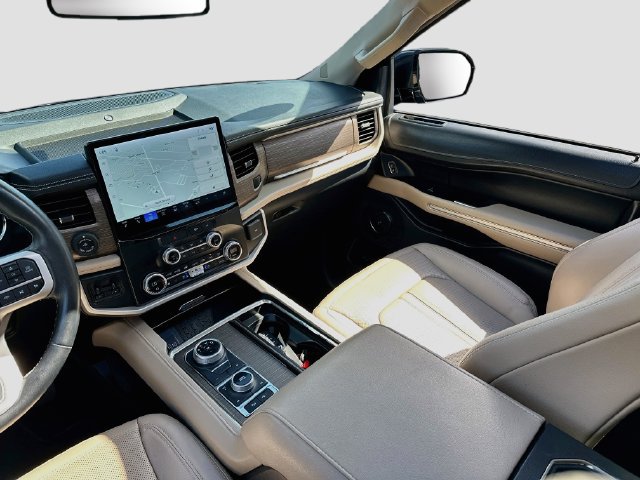 Used 2022 Ford Expedition Limited AWD/4WD image 25