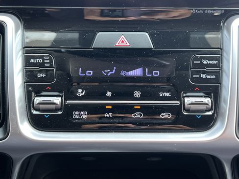 Used 2023 Kia Sorento EX AWD/4WD image 33