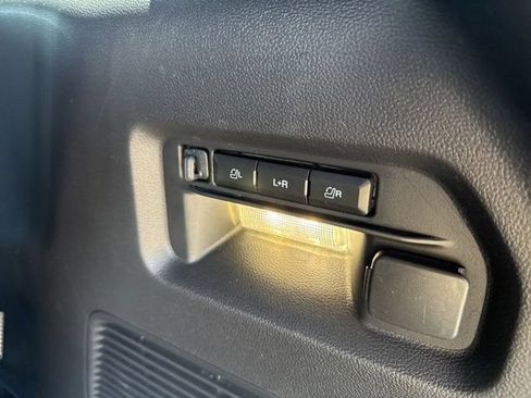 Used 2025 Ford Explorer ST AWD/4WD image 36