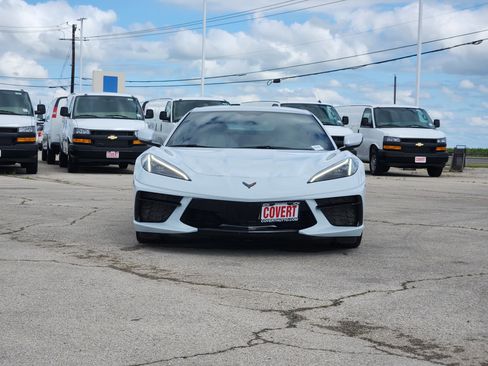 Used 2022 Chevrolet Corvette Stingray Coupe w/ 1LT RWD image 2