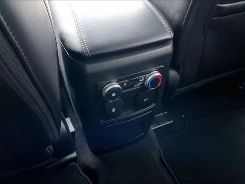 Used 2022 Ford Explorer XLT w/ Equipment Group 202A image 29