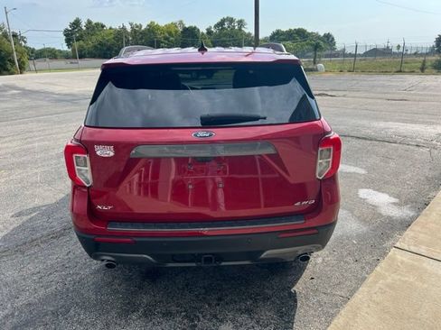 Used 2023 Ford Explorer XLT w/ Equipment Group 202A AWD/4WD image 6