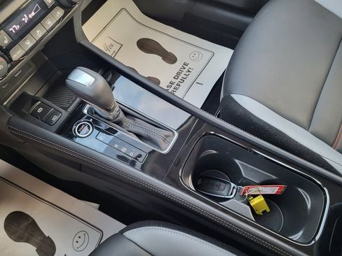 Used 2024 Nissan Kicks SR w/ SR Premium Package image 19