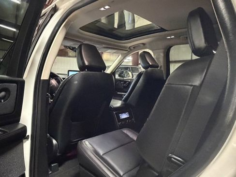 Used 2023 Lincoln Aviator Reserve w/ Equipment Group 201A image 10