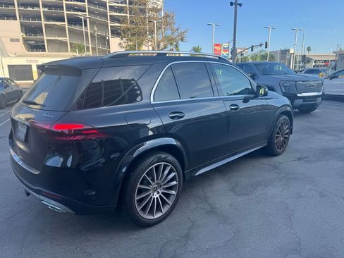 Used 2024 Mercedes-Benz GLE 350 4MATIC image 3
