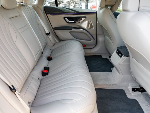 Certified 2022 Mercedes-Benz EQS 580 580 image 18