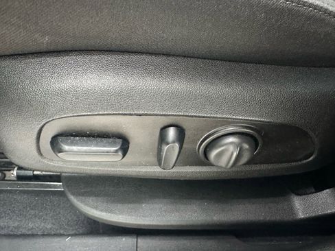 Used 2021 Chevrolet Equinox LS w/ LS Convenience Package FWD image 27