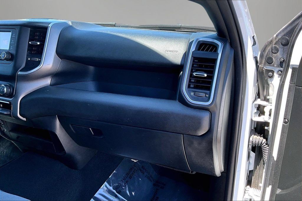 Used 2024 RAM 2500 Big Horn AWD/4WD image 27