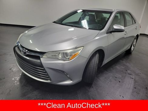 Used 2016 Toyota Camry LE FWD image 4