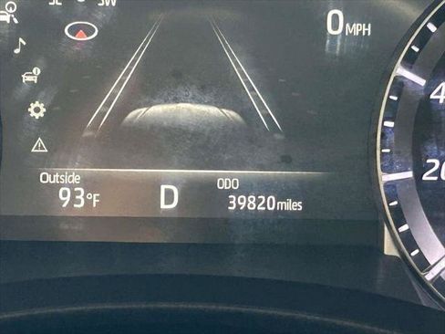 Certified 2024 Toyota Highlander LE FWD image 30