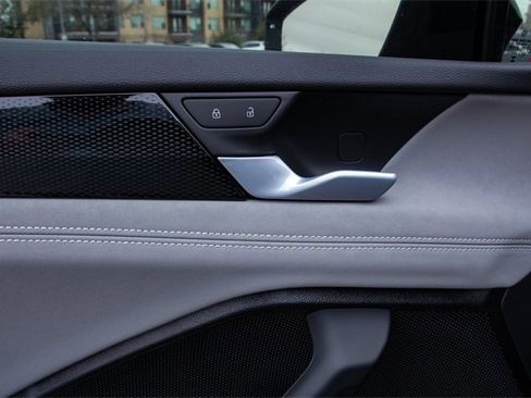 New 2026 Volkswagen Tiguan SE R-Line image 14