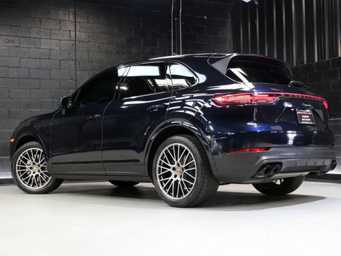 Used 2023 Porsche Cayenne Platinum Edition image 84