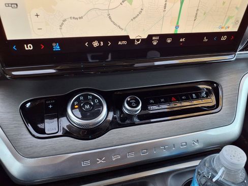 Certified 2025 Ford Expedition Platinum AWD/4WD image 26
