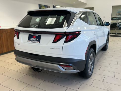 New 2026 Hyundai Tucson Blue SE w/ Tow & Go Package AWD/4WD image 8