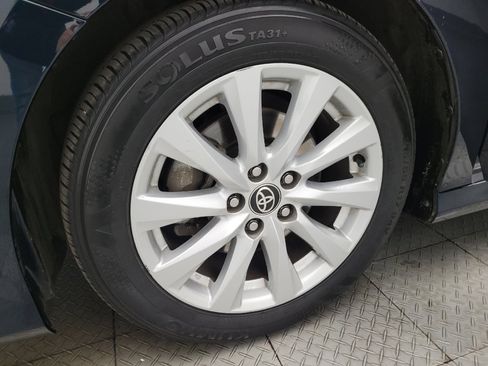 Used 2020 Toyota Camry LE image 31