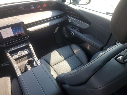 New 2026 Lincoln Nautilus Reserve image 25