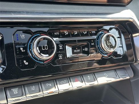 New 2026 GMC Sierra 2500 Denali Ultimate w/ Max Trailering Package image 13