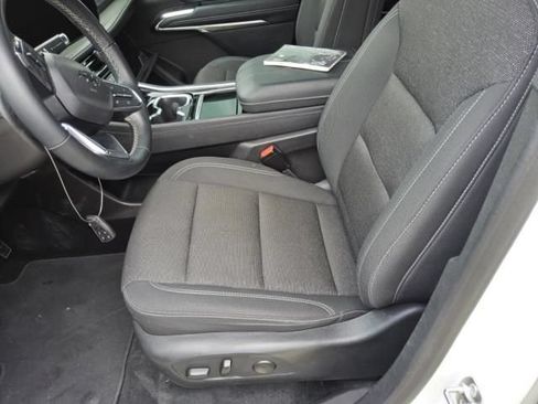 Used 2024 Chevrolet Traverse LT w/ Midnight/Sport Edition FWD image 6