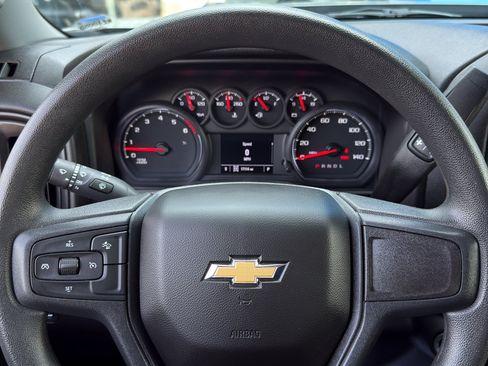 Used 2024 Chevrolet Silverado 2500 Custom w/ Custom Value Package image 27