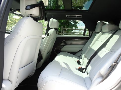 New 2026 Land Rover Range Rover Sport SE AWD/4WD image 21