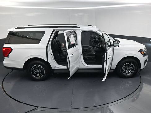 Used 2024 Ford Expedition Max XLT AWD/4WD image 23