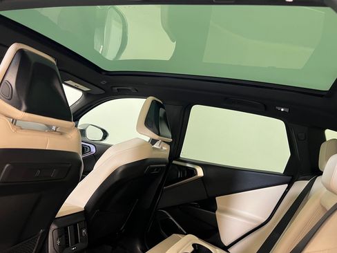 Used 2025 BMW X3 xDrive30i image 32