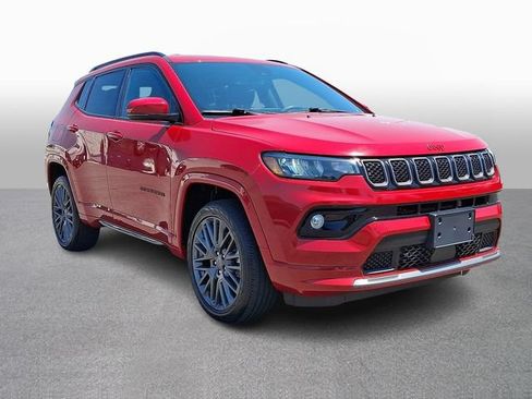 Used 2023 Jeep Compass Limited AWD/4WD image 3
