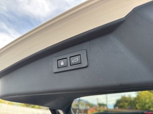 Used 2024 Subaru Outback Limited image 16