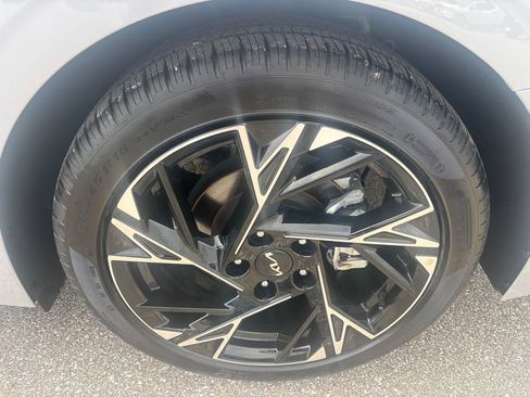 Used 2025 Kia K5 GT-Line AWD/4WD image 6
