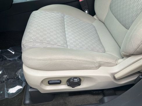 Used 2014 Ford Explorer XLT image 8