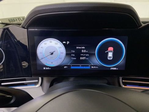 Used 2023 Hyundai Elantra Limited w/ Preferred Accessory Package image 39