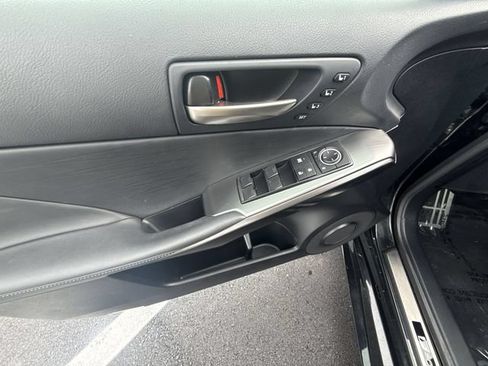 Used 2023 Lexus IS 500 RWD image 13