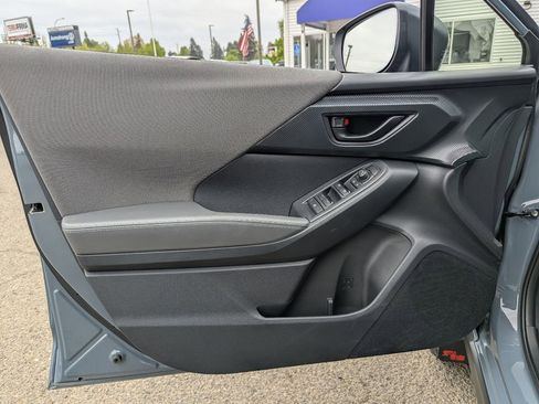 Used 2025 Subaru Crosstrek 2.0i Premium w/ Crosstrek Mirror Package AWD/4WD image 10