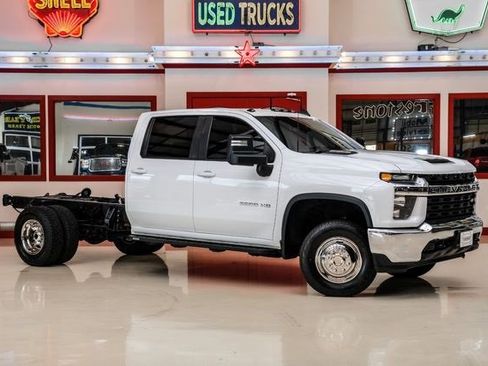 Used 2021 Chevrolet Silverado 3500 LT image 1