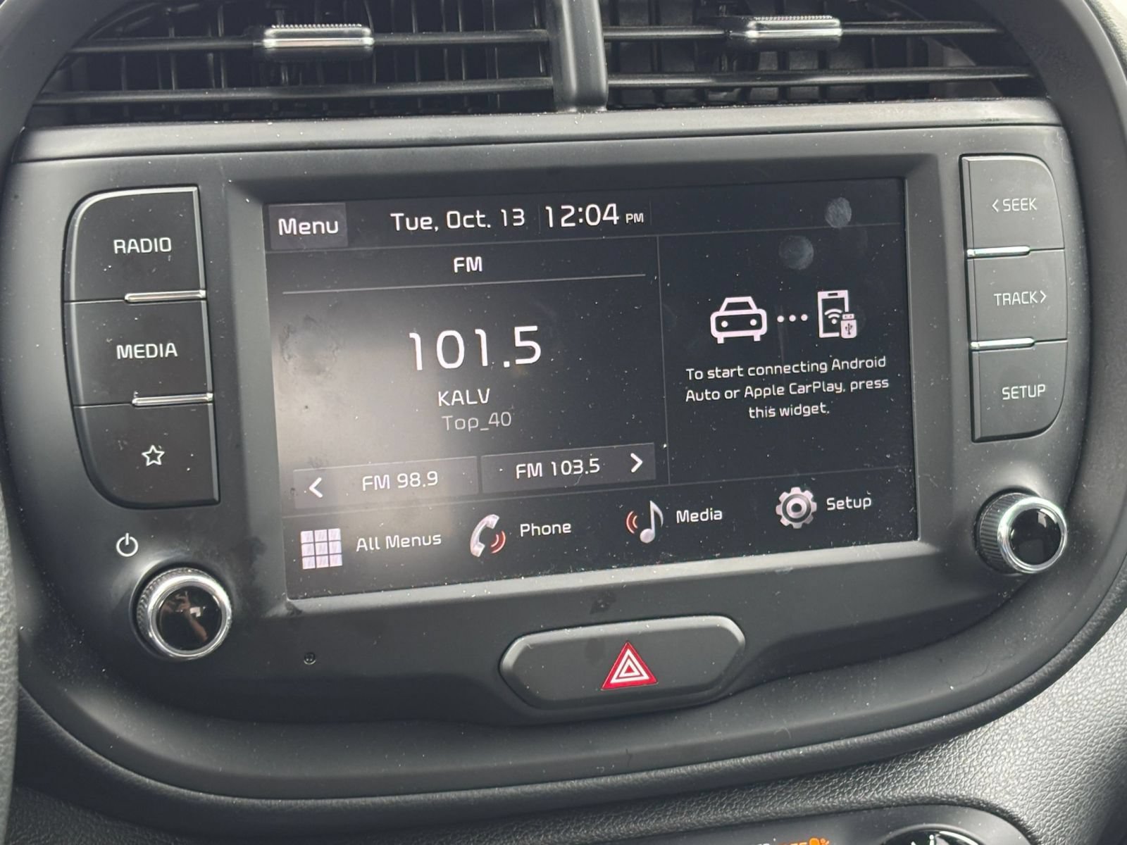 Used 2025 Kia Soul LX w/ LX Technology Package FWD image 19