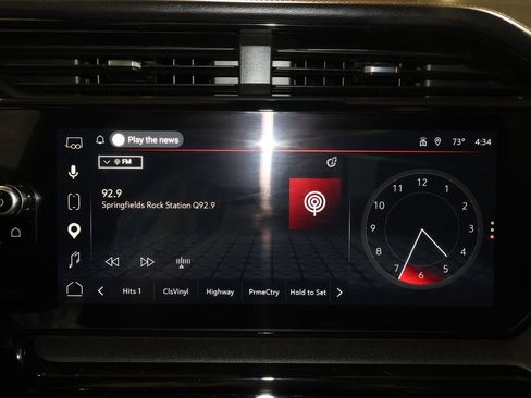 Used 2025 GMC Sierra 1500 AT4 w/ AT4 Premium Package AWD/4WD image 13