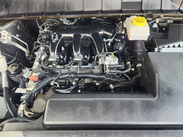 Used 2025 Nissan Pathfinder SL FWD image 33