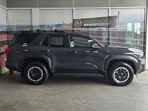 Certified 2026 Toyota 4Runner TRD Off-Road Premium AWD/4WD image 4