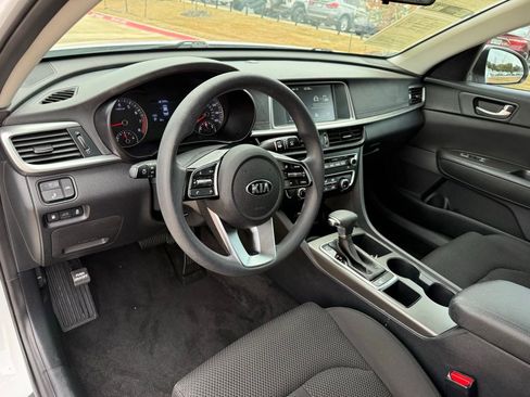 Used 2020 Kia Optima LX image 12