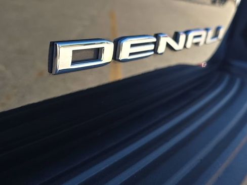 Used 2024 GMC Yukon Denali Ultimate image 9