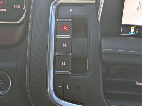 Used 2021 Chevrolet Tahoe Premier w/ Premium Package image 30