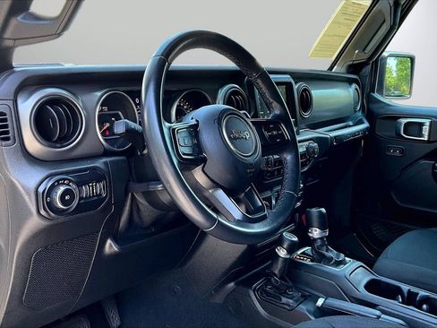 Used 2021 Jeep Wrangler Sport AWD/4WD image 18