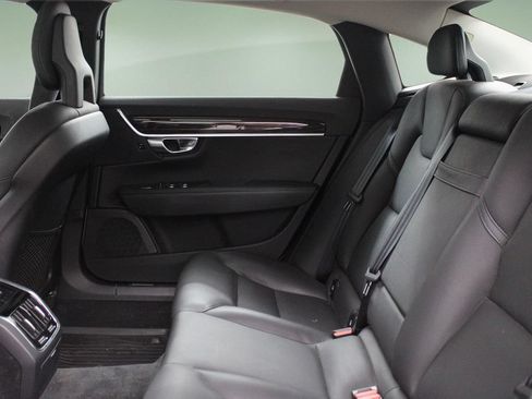 Used 2018 Volvo S90 T6 Momentum w/ Convenience Package AWD/4WD image 26