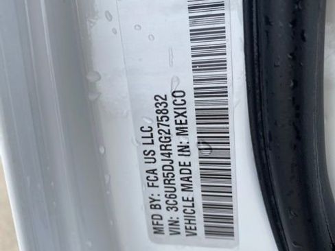 Used 2024 RAM 2500 Big Horn image 32