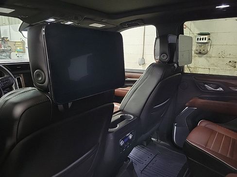 Used 2024 GMC Yukon Denali Ultimate image 8