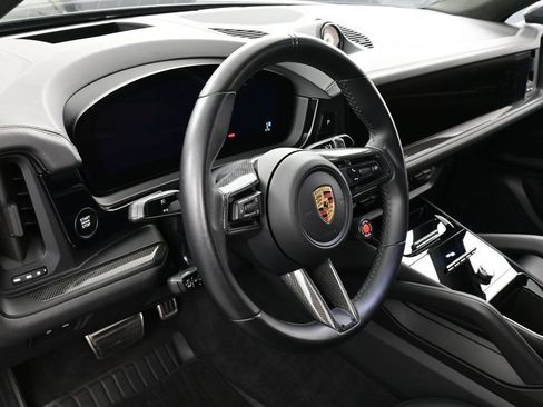 Used 2024 Porsche Cayenne Turbo GT AWD/4WD image 17