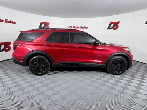 Used 2023 Ford Explorer ST-Line AWD/4WD image 7