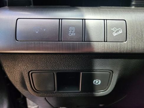 Used 2024 Hyundai Kona SEL FWD image 20