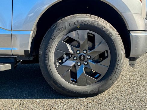 New 2025 Ford F150 Lightning Lariat image 12